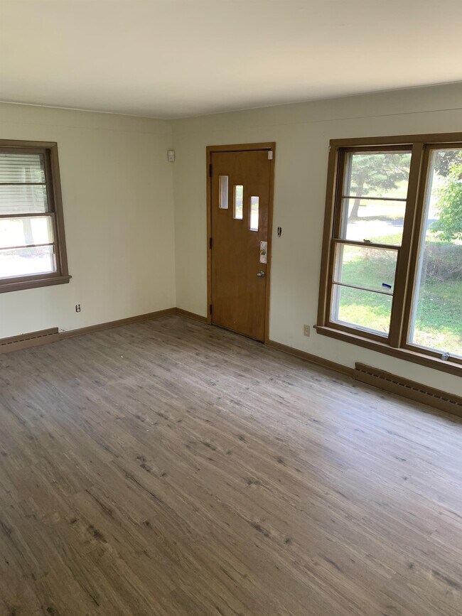 Building Photo - 5702 Perkins Rd