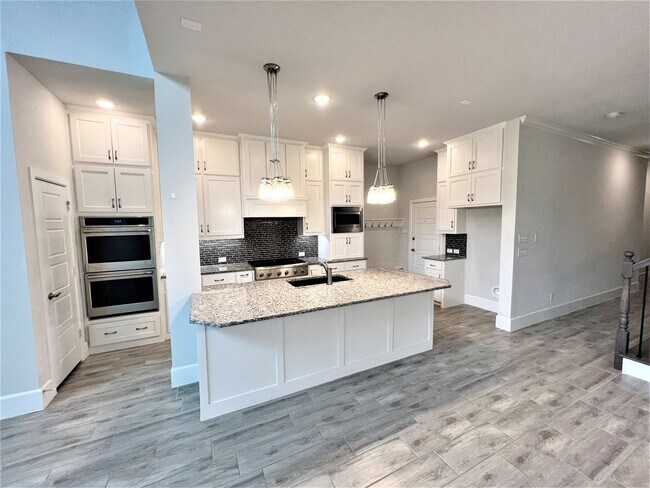 Foto del edificio - Beautiful 2-Story 4/3.5/2 in Ingram Terrac...