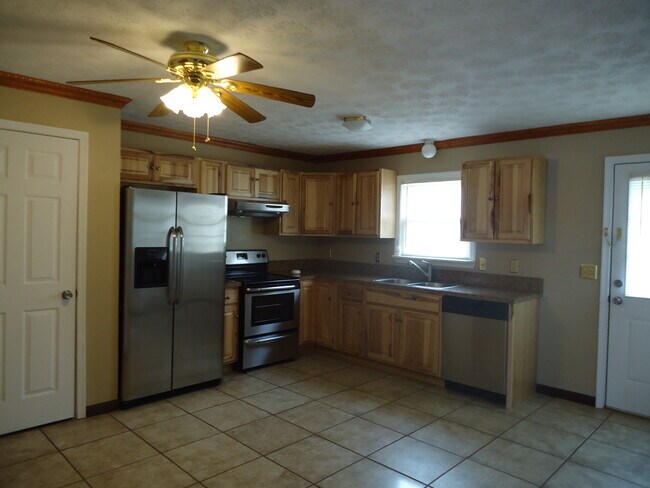 Building Photo - 206 Nottoway Dr
