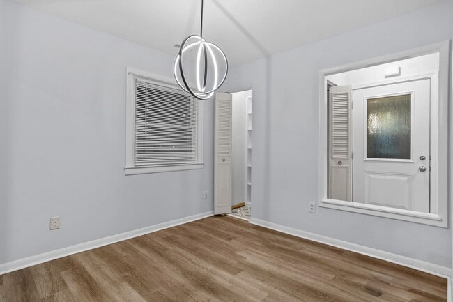 Building Photo - 321 Hospital Dr