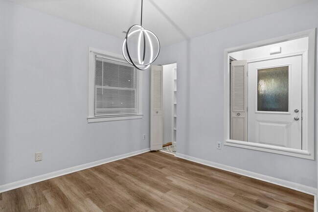 Foto del edificio - 321 Hospital Dr