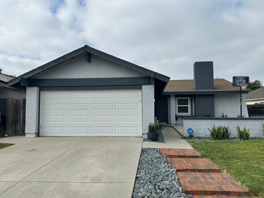 Foto principal - 11689 Malden St