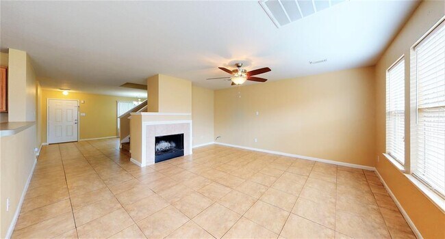 Foto del edificio - 4822 Bentonite Blvd