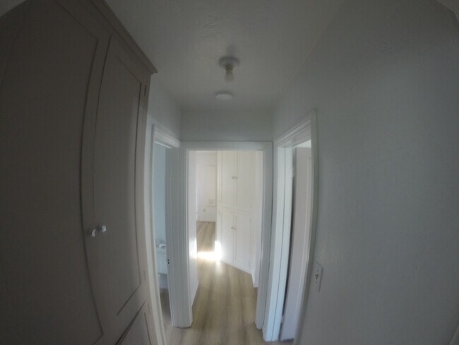 Foto del edificio - 9453 Cedar St