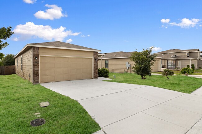 Foto del edificio - 10719 Noble Canyon