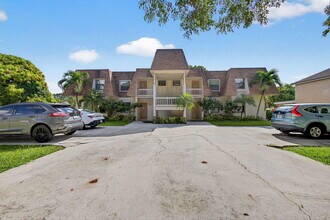 Building Photo - 1580 Montauk Dr