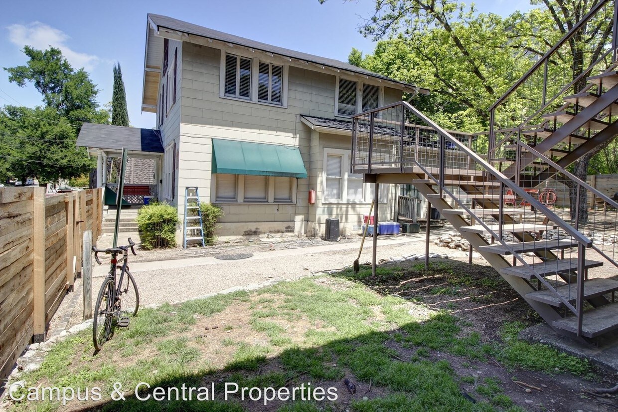 Building Photo - 1909 San Gabriel St