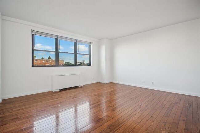 Building Photo - 1225 John F. Kennedy Blvd