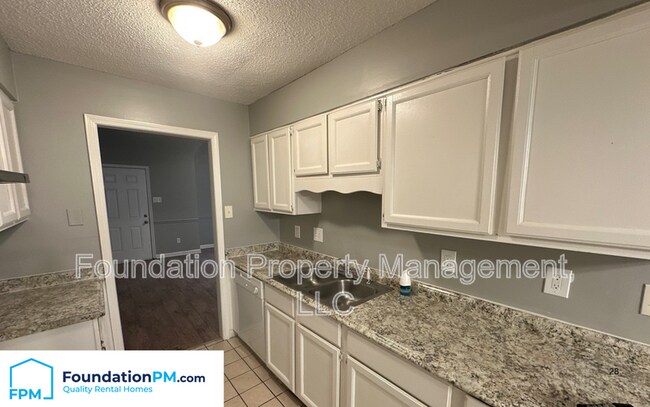 Foto del edificio - 5572 Crepe Myrtle Dr