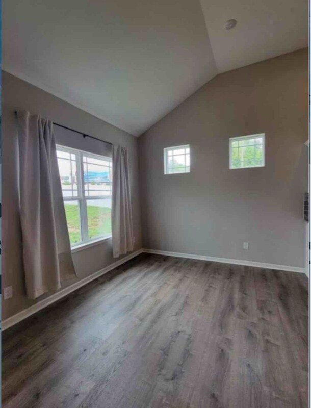 Building Photo - 329 Turney Ln