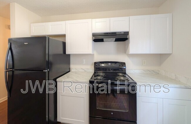 Foto del edificio - 8491 India Ave