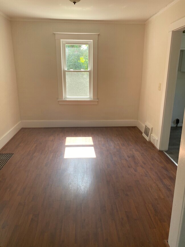 Building Photo - 23 Sylvan