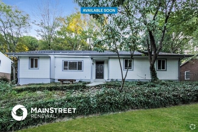 Building Photo - 2028 Knickerbocker Dr