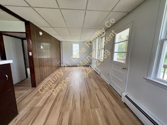 Building Photo - 1350 Craley Rd