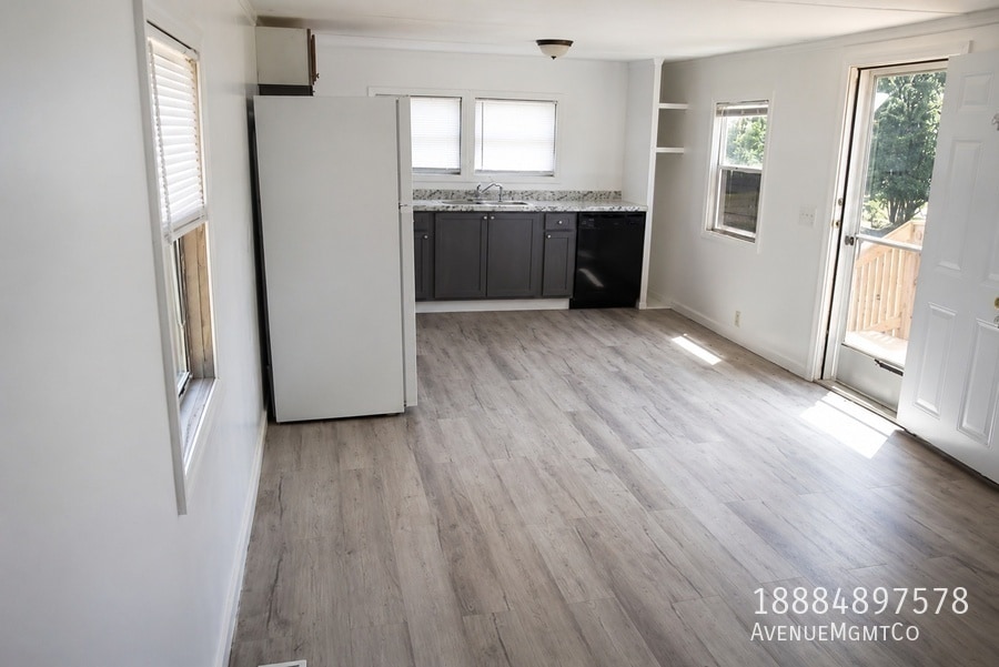 Foto del edificio - 715 23rd St NW