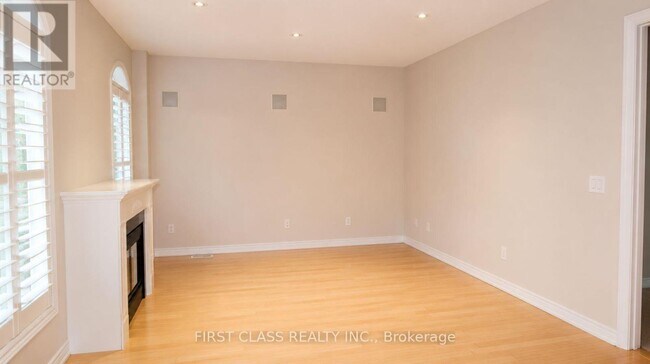 Building Photo - 3 Florelle Dr