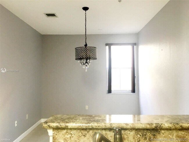 Building Photo - 3 br, 2.5 bath Condo - 4525 SW 160th Ave