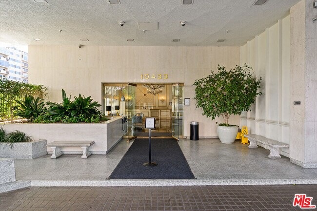 Foto del edificio - 10433 Wilshire Blvd