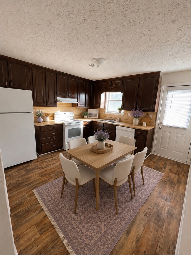Building Photo - 8822-8822 Ridgemore Ct