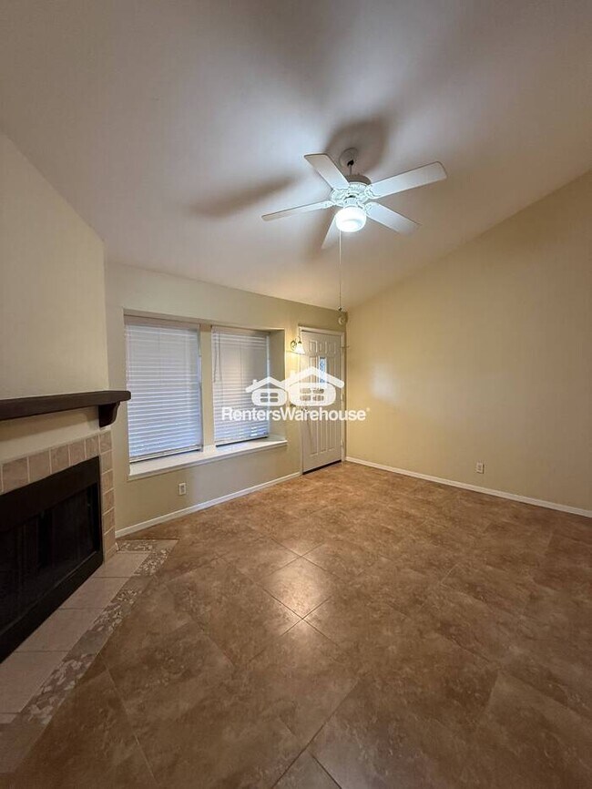 Foto del edificio - Cozy 2nd floor condo!