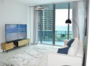 Building Photo - 17550 Collins Ave