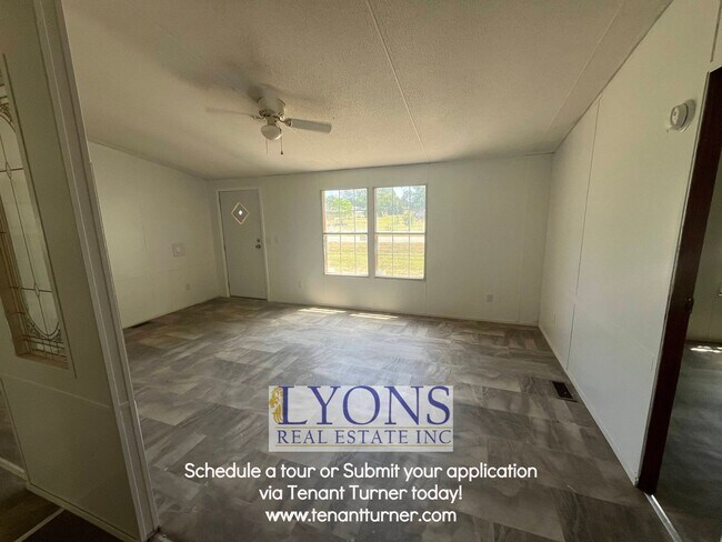 Building Photo - 4 bed 2 bath country living