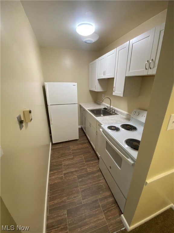 Building Photo - 405 Colonial Dr