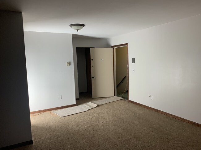 Exterior door - 20 Winne Pl