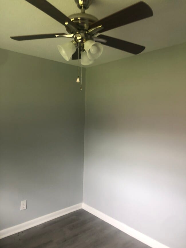 Foto del edificio - 185 College Ave