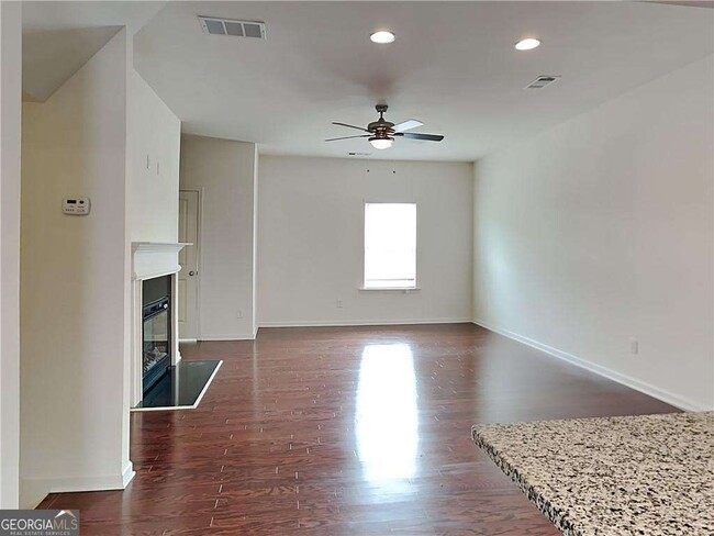 Building Photo - 975 Society Cir