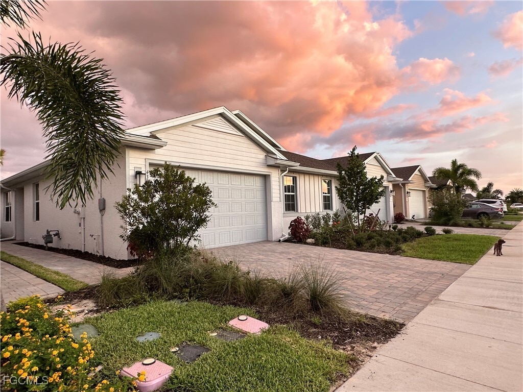 Foto principal - 43878 Blue Heron Ln