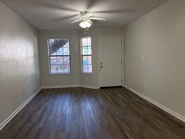 Foto del edificio - 2347 Horne Ave