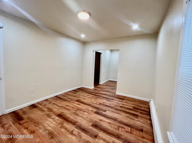 Foto del edificio - 921 Mattison Ave