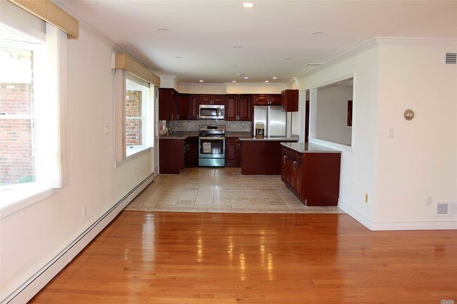 Building Photo - 5 Dietz Pl