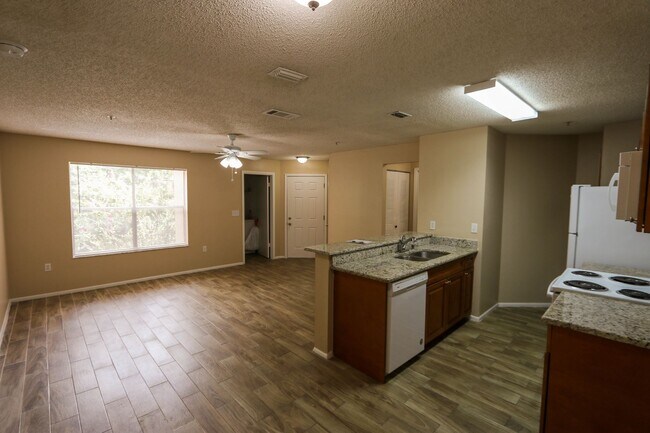 Building Photo - The Landings Condominiums