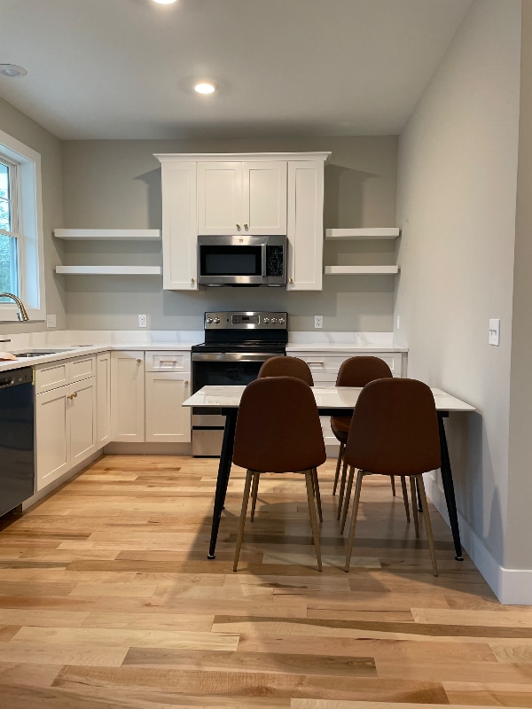 Photo - 172 White St (South Burlington, VT)