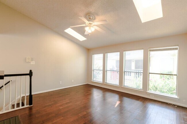 Building Photo - 2277 S Kirkwood Rd