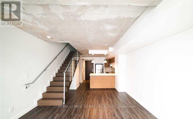 Building Photo - 55 Stewart St