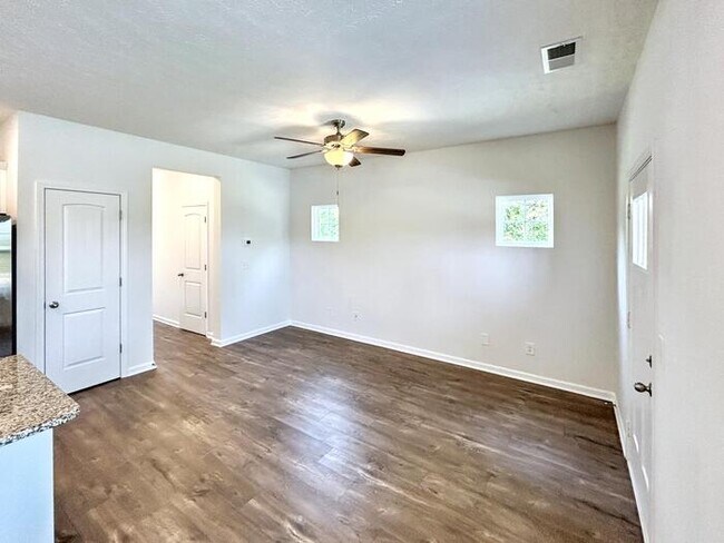 Foto del edificio - 230 Ansley Wy