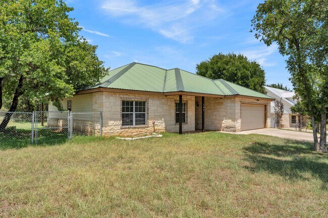 Building Photo - 145 Chaumont St