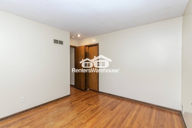 Building Photo - 6425 Blue Ridge Blvd