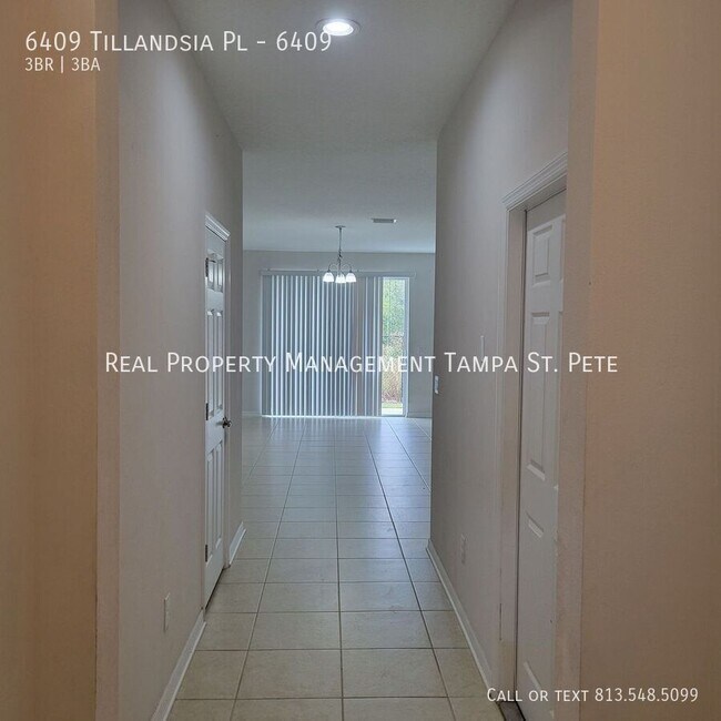 Foto del edificio - 6409 Tillandsia Pl