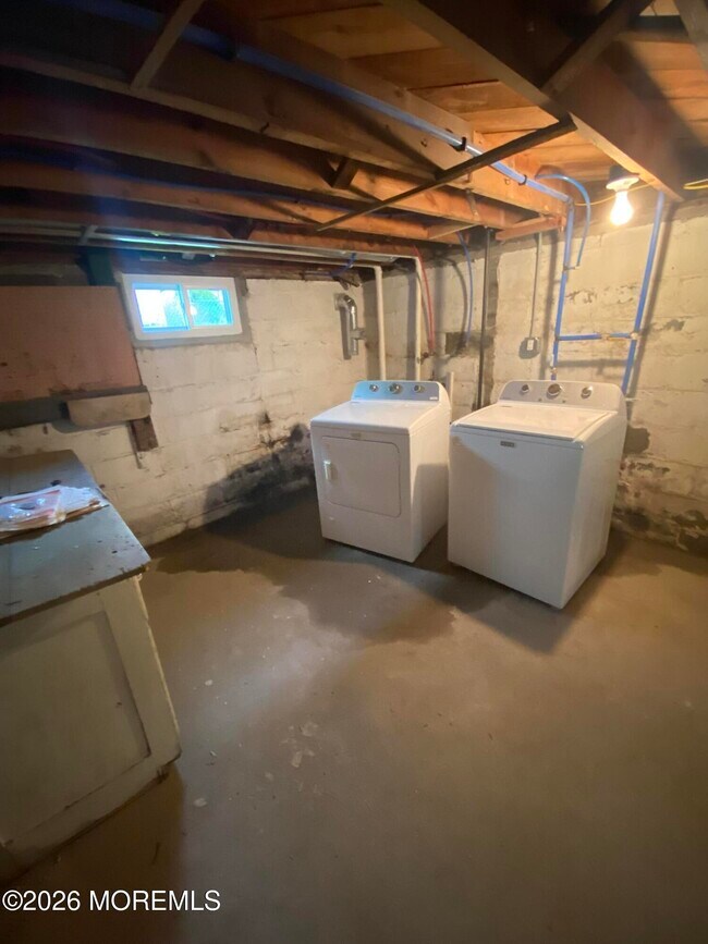 Building Photo - 666 Ocean Ave N