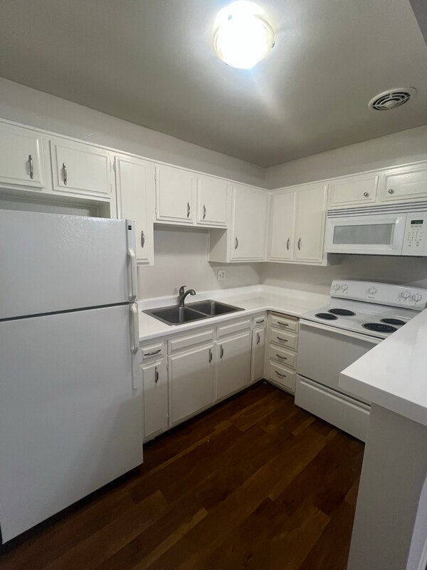 Foto del edificio - 5410 Quakertown Ave