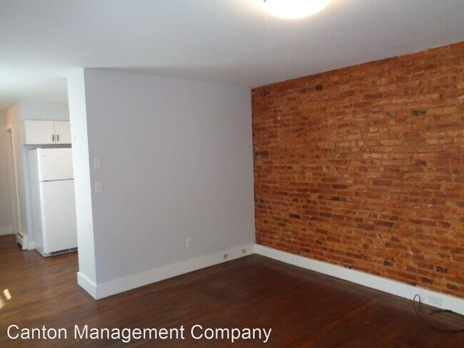 Building Photo - 4025 Falls Rd