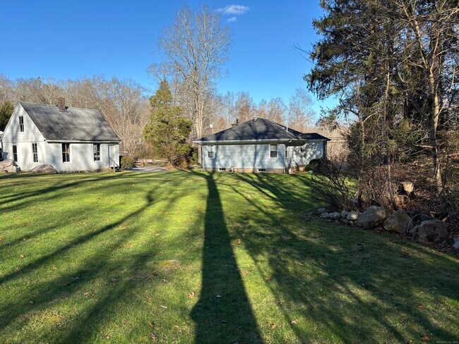 Foto del edificio - 897 Colonel Ledyard Hwy