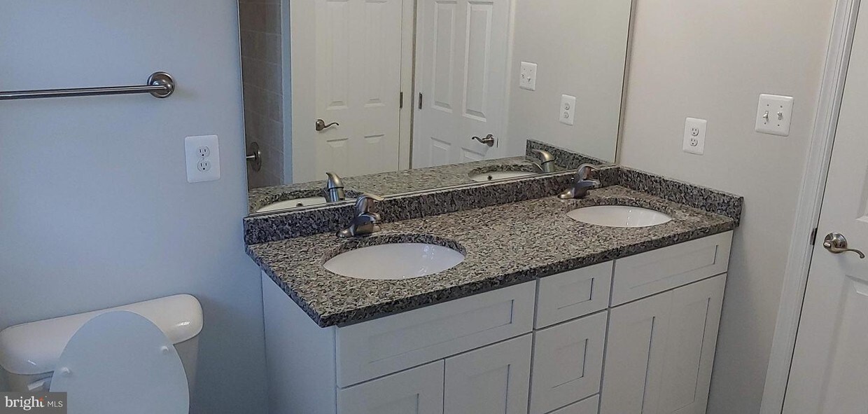 Foto principal - 15209 Peerless Ave