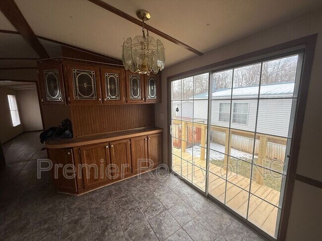 Building Photo - 397 Deer Run Dr