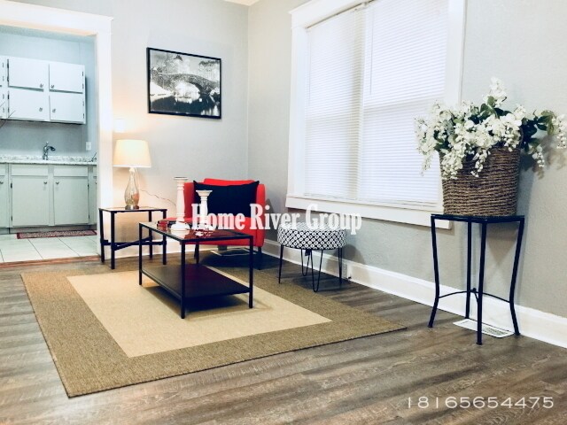 Foto del edificio - 137 N Lawn Ave