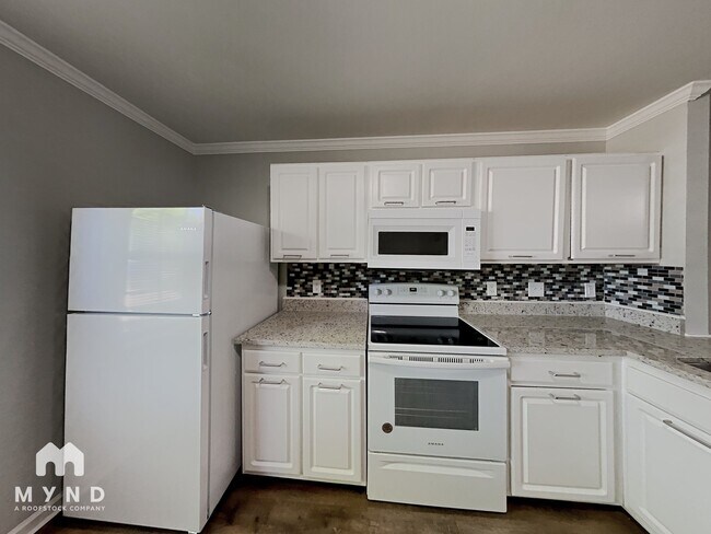 Foto del edificio - 6722 Rain Creek Way